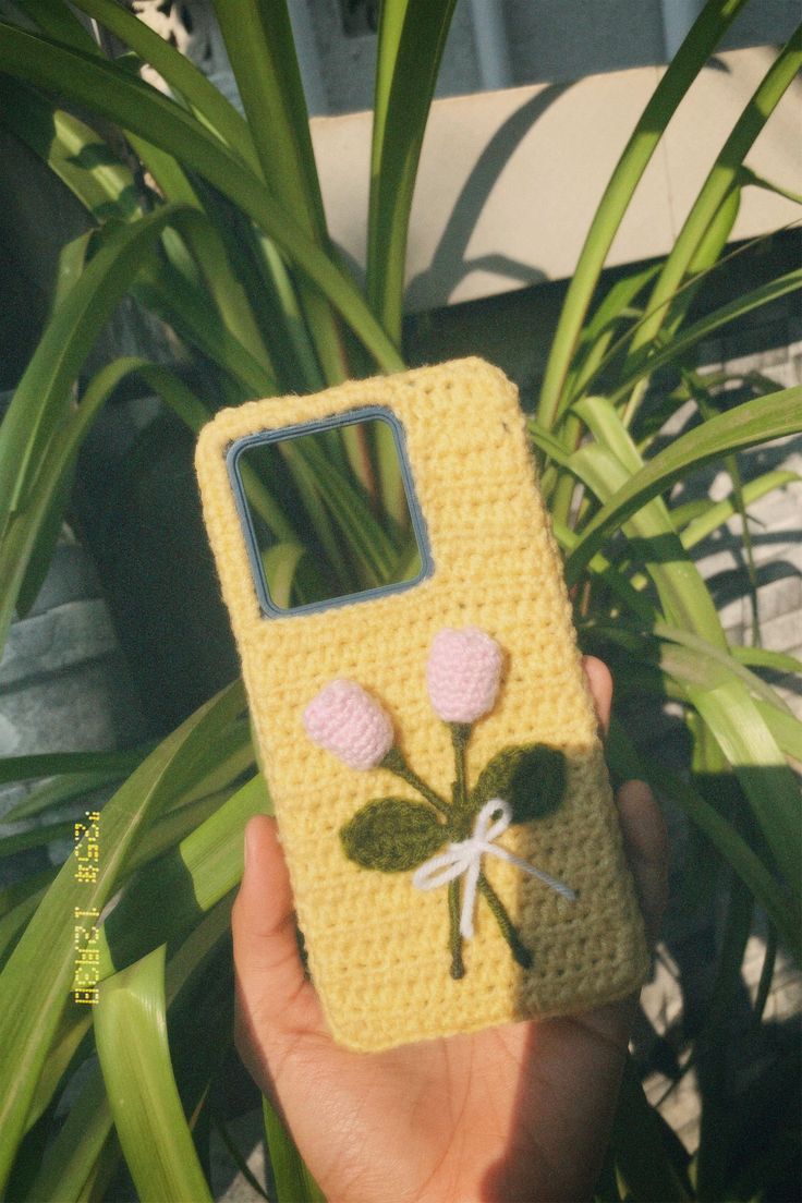 Handmade Crochet Floral Phone Case – Yellow