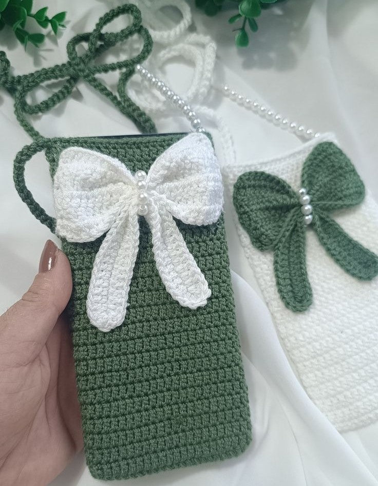 Stylish Crochet Phone Cover with Bow