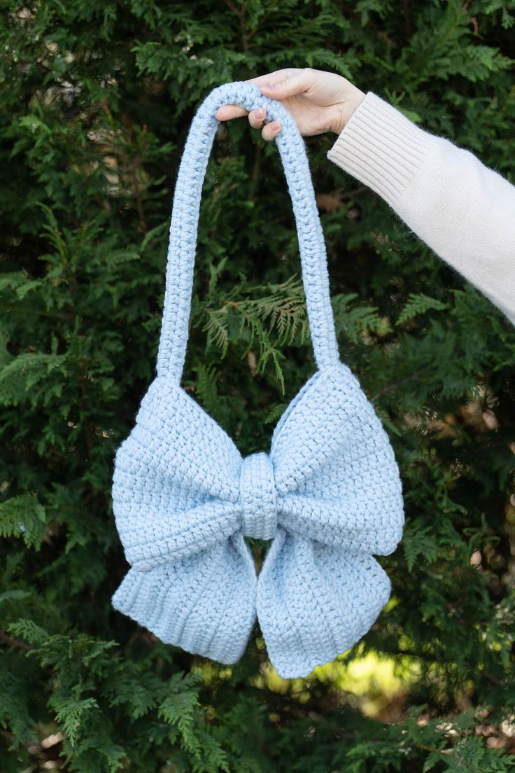 Handmade Crochet Bow Shoulder Bag for Women Style!