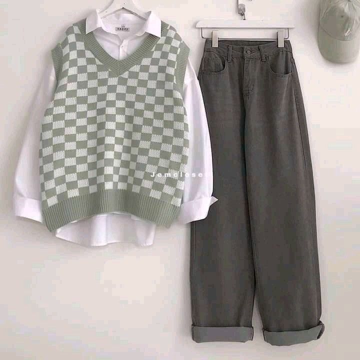 Checkerboard V-Neck Sweater Vest for Men
